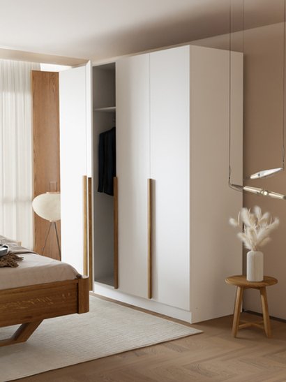 Шкаф распашной Мираж с дубовыми ручками, белый, 215x160x45