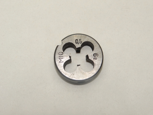 Плашка М10х0,5 6е d=30мм