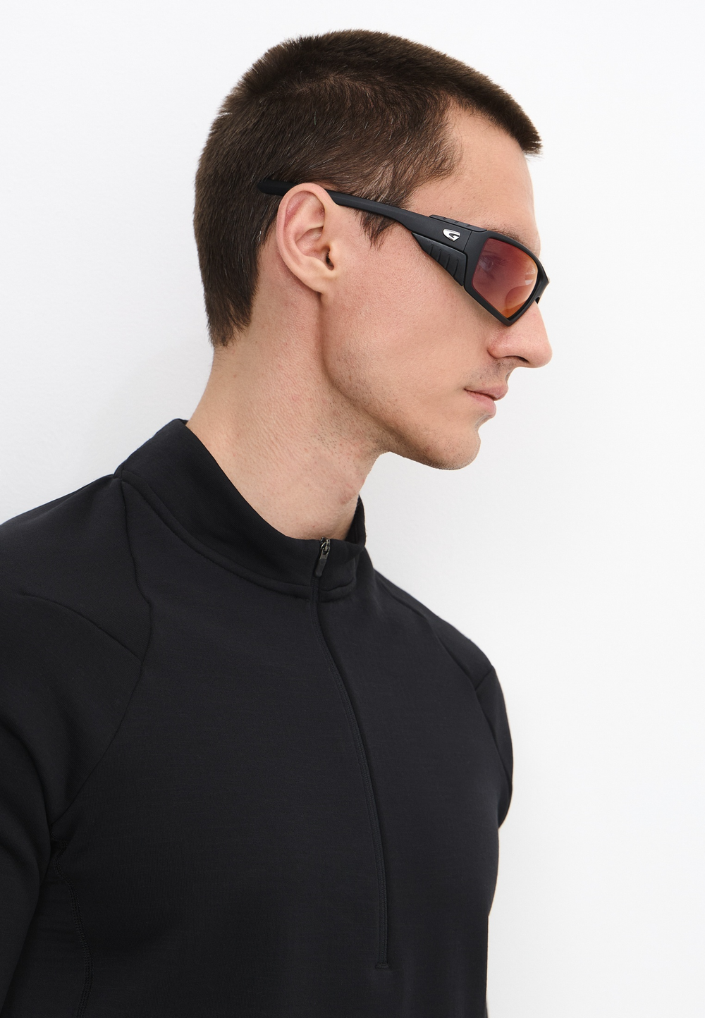 Спортивные очки GOG Ellbrus / Matt Black / Photochromic Red Lens