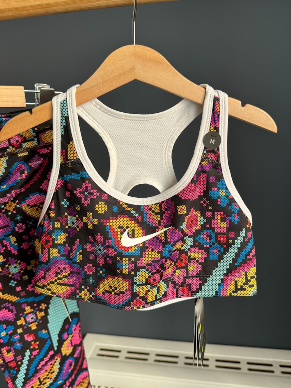 Новый костюм Nike, 140