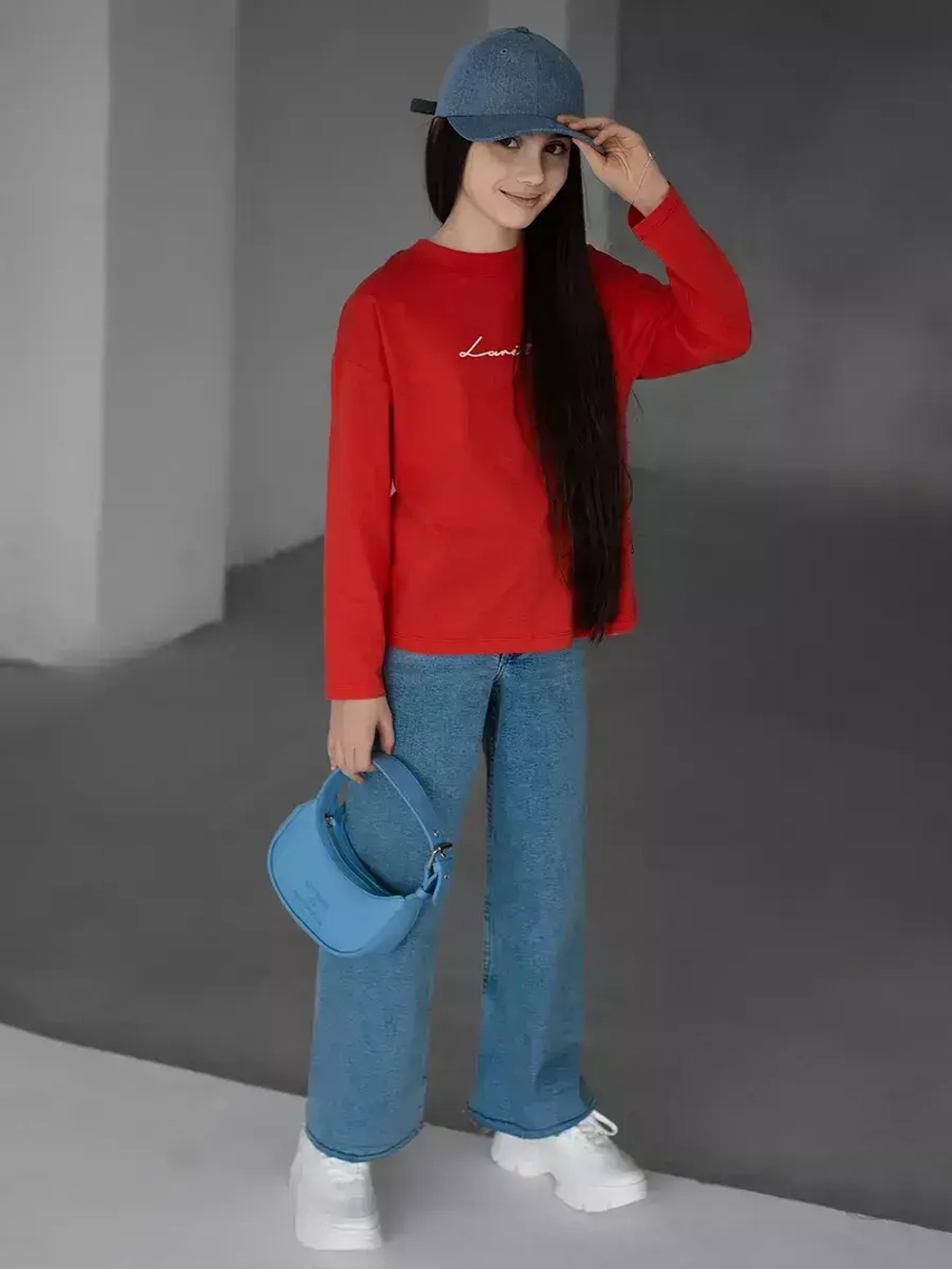 Лонгслив для девочки, красный