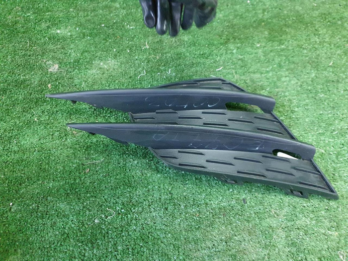 Решетка переднего бампера левая Mercedes A W177 (2018-2022) AMG