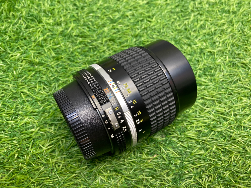 Nikon 105mm 2.5 Nikkor Ai