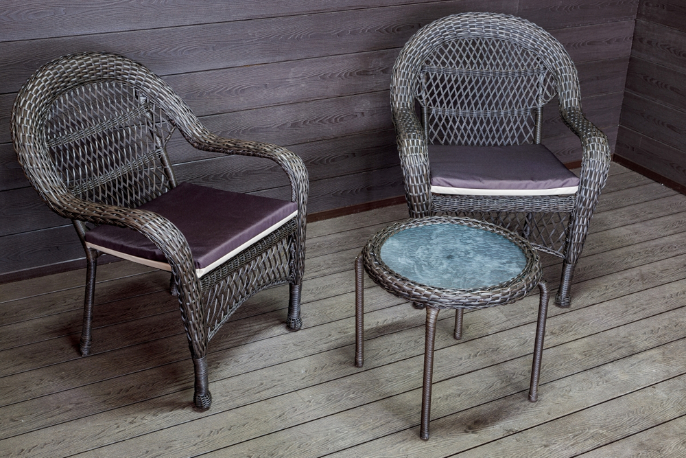 Садовый комплект из искусственного ротанга Мэдисон НЬЮ (Medison NEW) Balcony set с круглым столиком с подушками на сиденье