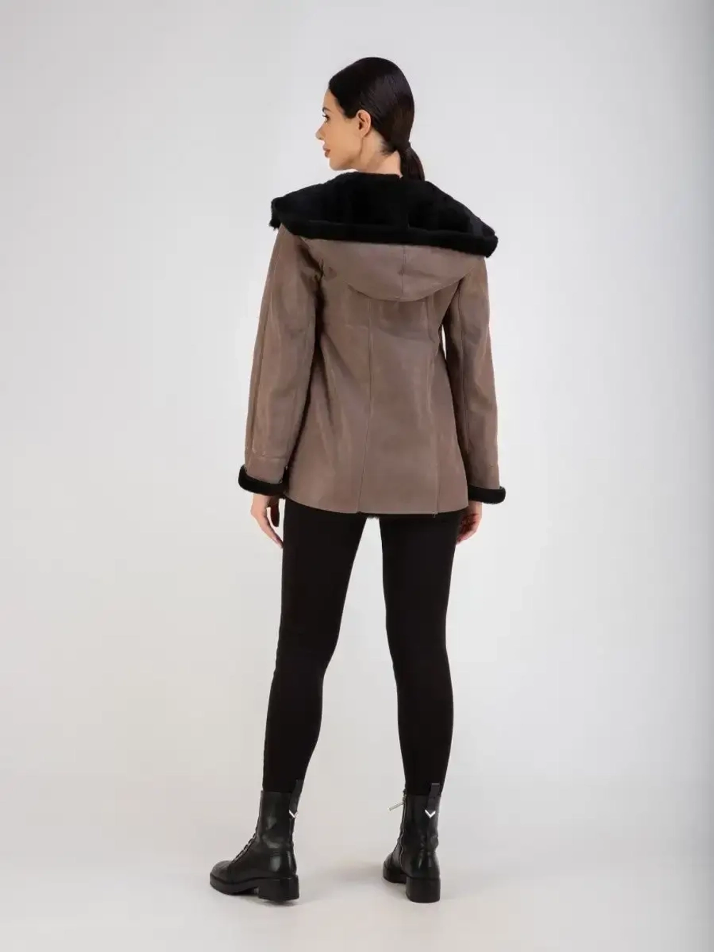 Дубленка натуральная короткая с капюшоном Турция