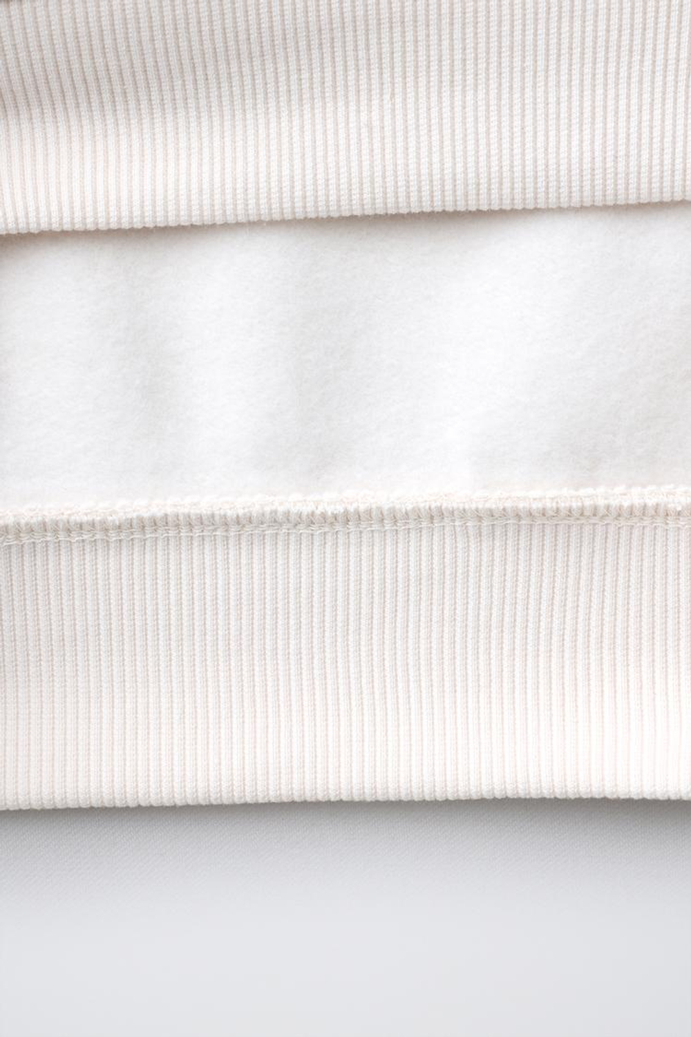 ZARA ТОЛСТОВКА С ЦВЕТОЧНЫМ ШНУРКОМ, ЭКРЮ