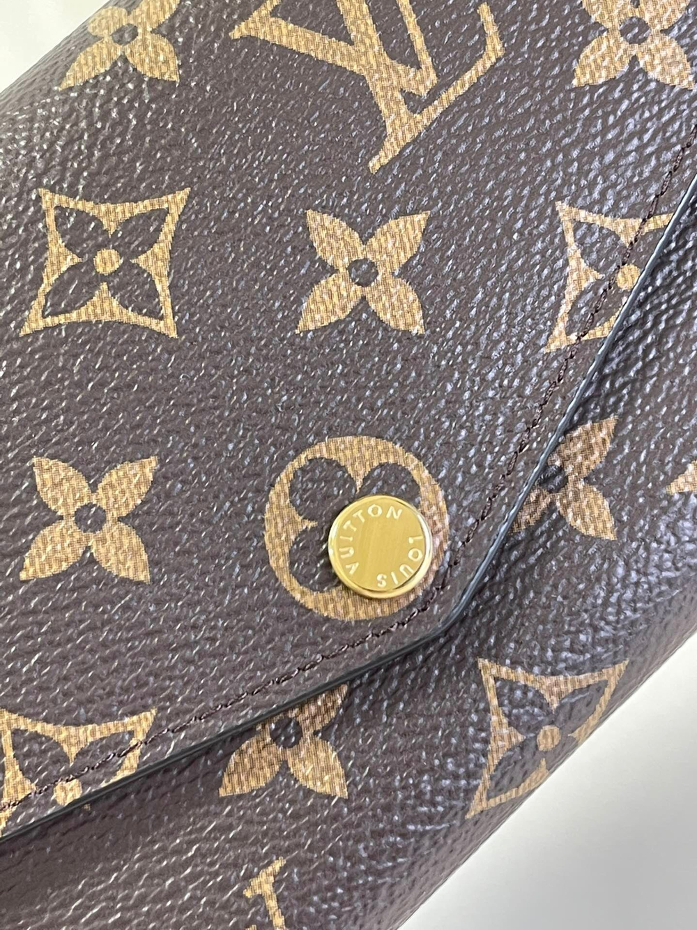 Louis Vuitton Sarah Wallet