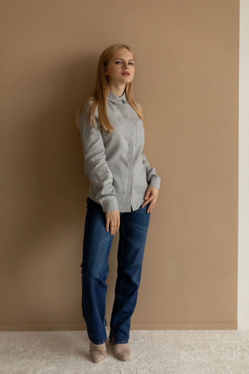 Рубашка изо льна серого цвета