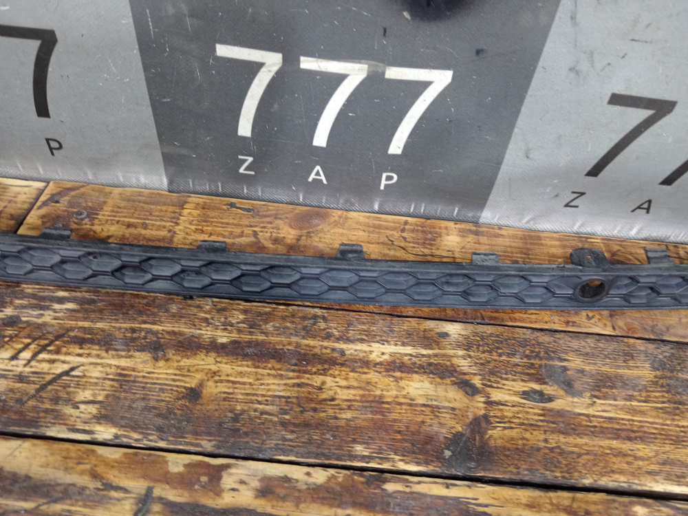 Накладка заднего бампера Hyundai Santa Fe 4 (TM) 18-21 Б/У Оригинал 86699S1000