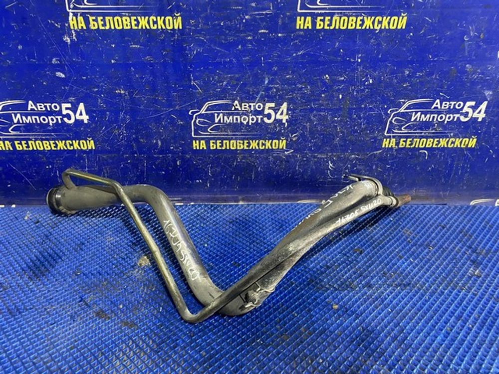 Горловина топливного бака TOYOTA CAMRY GRACIA 1996-2001