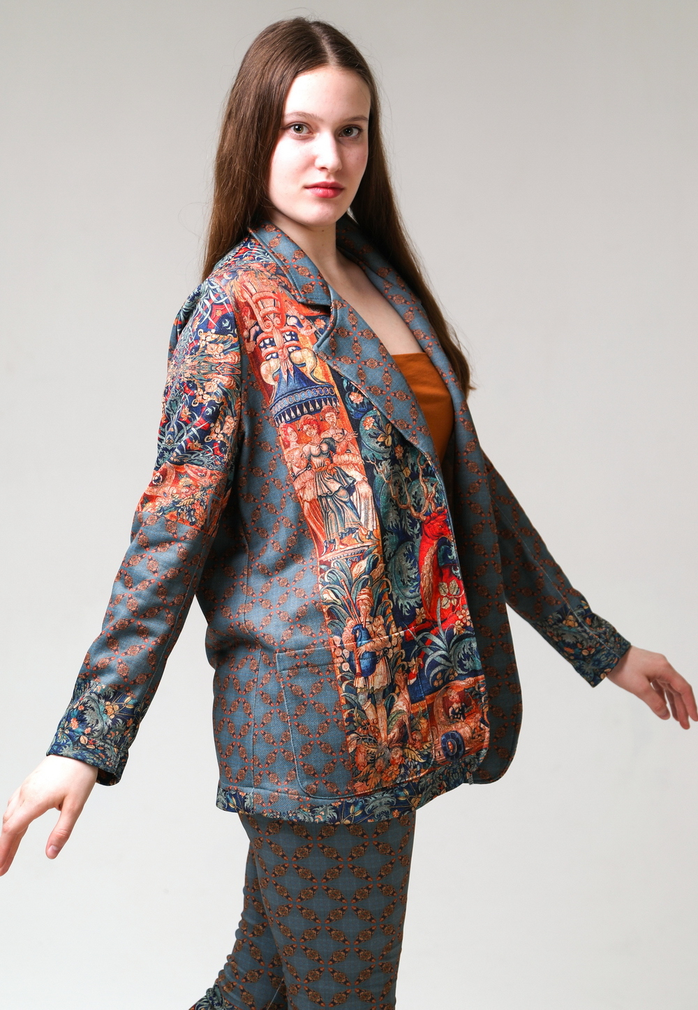 Трикотажный жакет "Сказочный лес", по мотивам фламандского гобелена 16 века, выполненного в технике мильфлёр