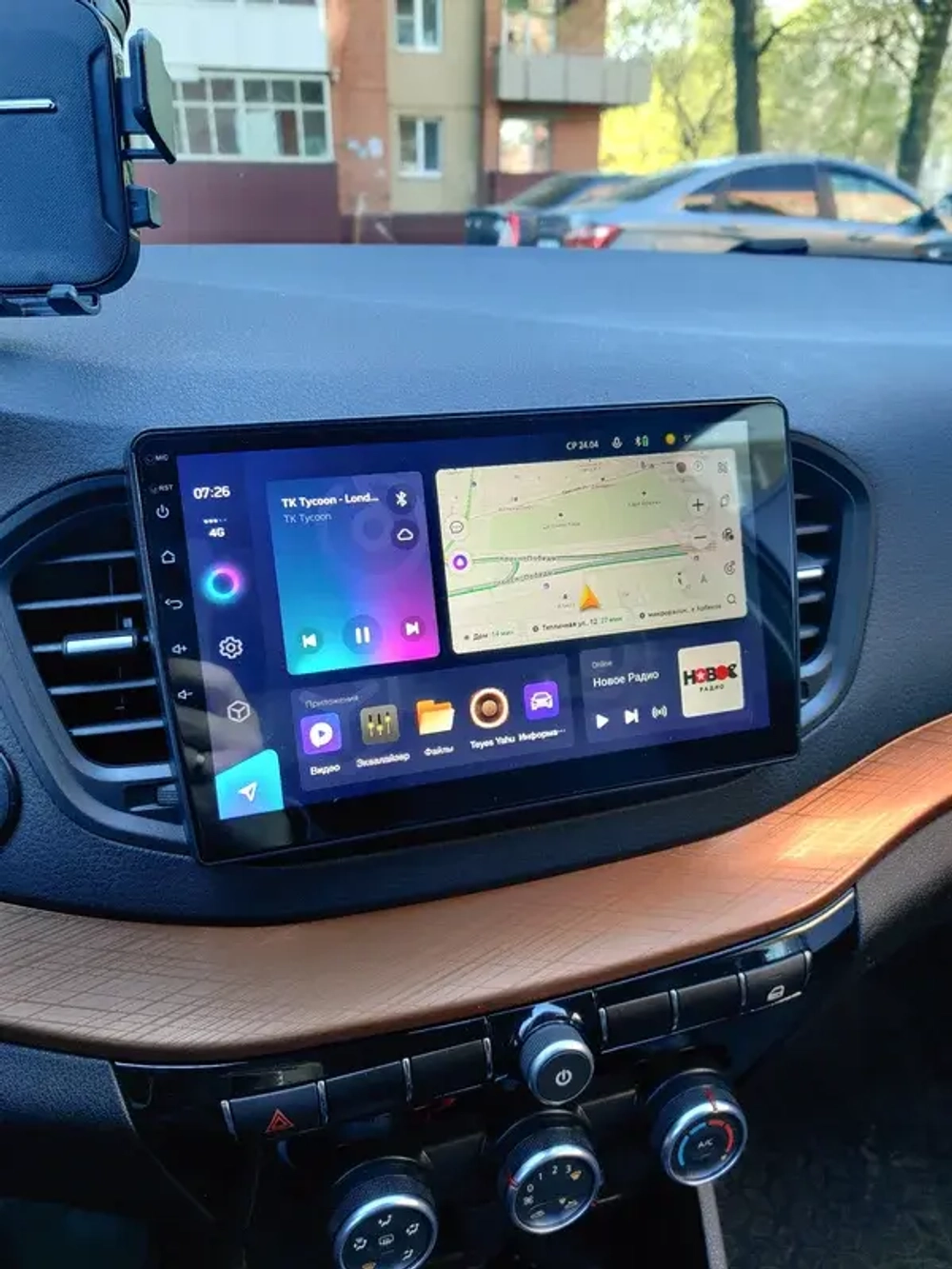 Магнитола для Lada Vesta NG 2023+ (без штатного экрана, рамка 10) - Teyes CC3 на Android 10, ТОП процессор, 4/32 Гб, CarPlay, SIM-слот