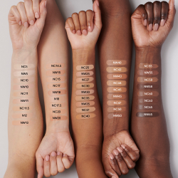 MAC Cosmetics Studio Radiance 24HR Luminous Lift Concealer - Корректор осветляющий оттенок NW5, 11 ml