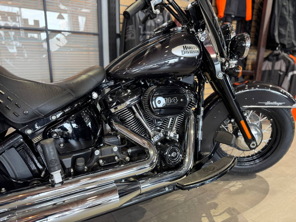 Harley-Davidson Heritage 114 Softail Black Jack Metallic (с НДС)