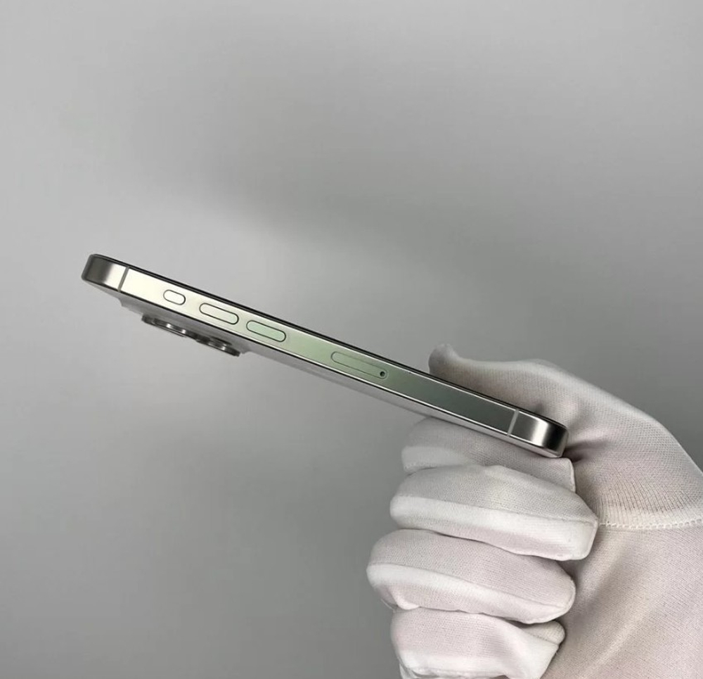 iPhone 15 Pro, 256 ГБ б/у