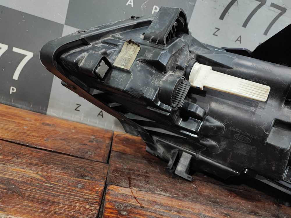 Фара правая галоген Kia Optima 4 (JF) 16-18 Б/У Оригинал 92102D4170