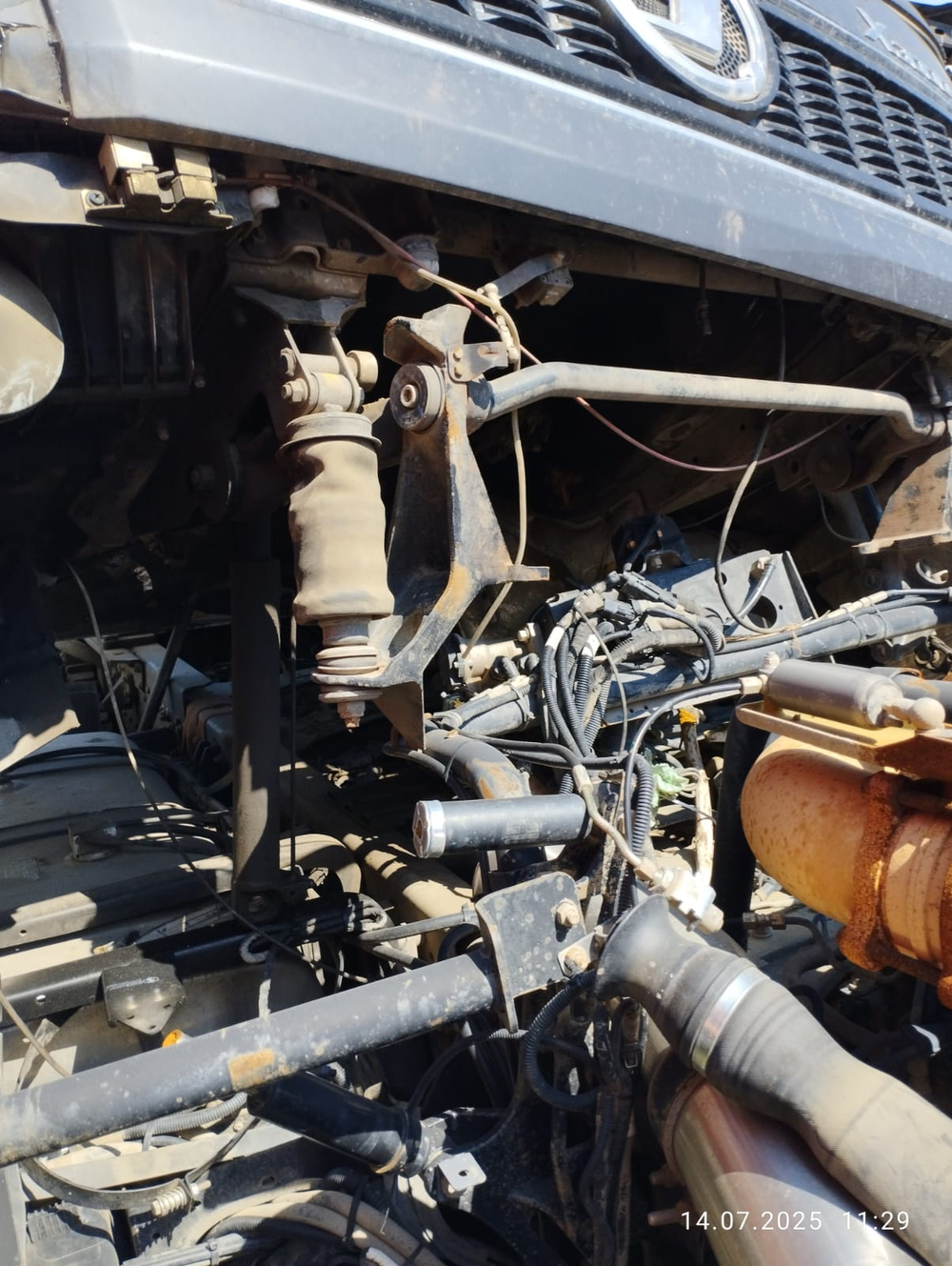 Shacman (Shaanxi) SX* 6x4 Седельный тягач SX42584V324 (Дизельный, 11,6 л, 423 л.с., АТ)