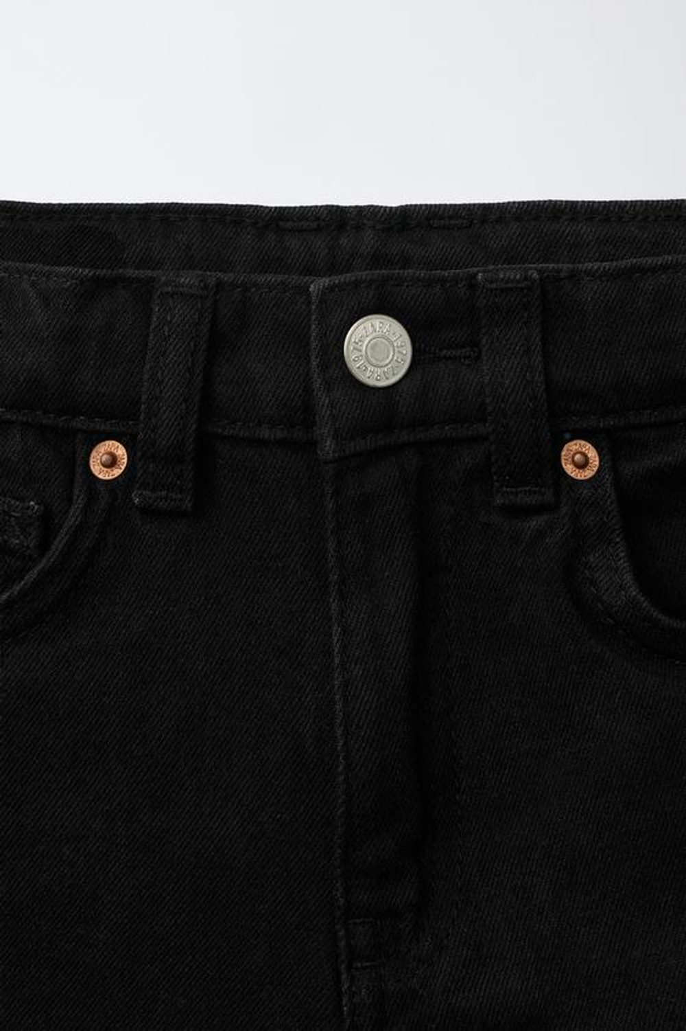 ZARA ДЖИНСОВЫЕ ШОРТЫ, ЧЕРНЫЙ