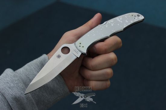 Складной нож Spyderco Endura C10P c клинком из стали VG-10, рукоять Stainless Steel