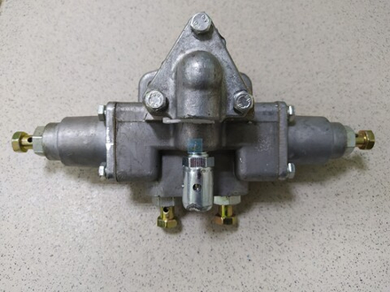 Воздухораспределитель в сборе 238Н-1723009-01