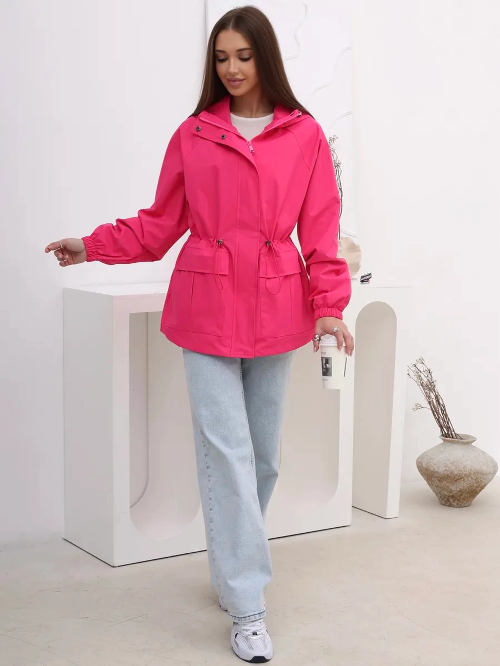 Ветровка удлиненная с капюшоном