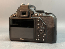 Nikon D3500 kit 18-55mm 33.700 кадров