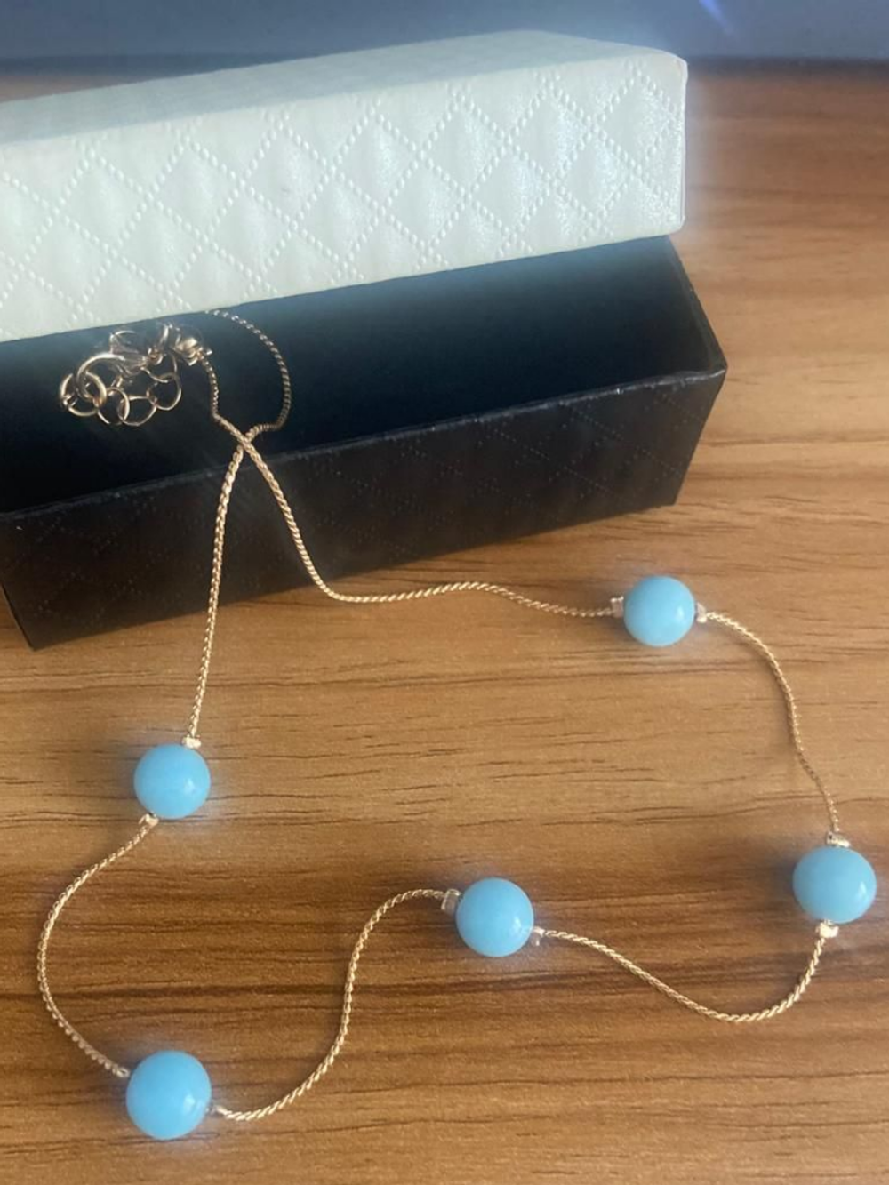 Колье голубое светящееся цепочка золотистая