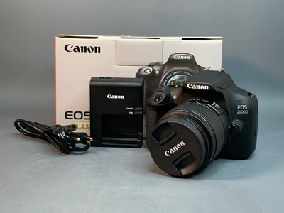 Canon 2000D Kit 18-55mm 3.5-5.6 III 150 кадров