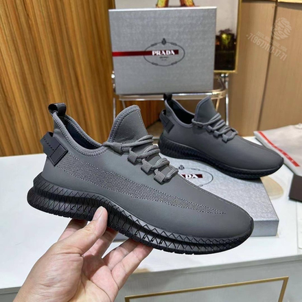 Кроссовки Prada