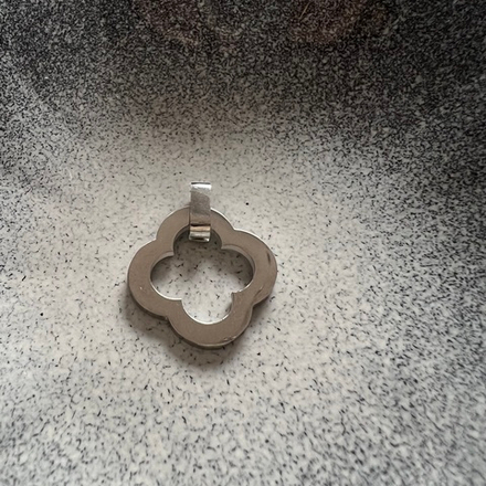 Подвеска клевер. Фурнитура для изготовления украшений и аксессуаров.