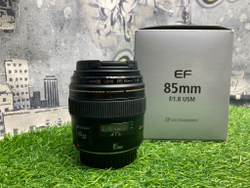 Canon EF 85mm 1.8 USM