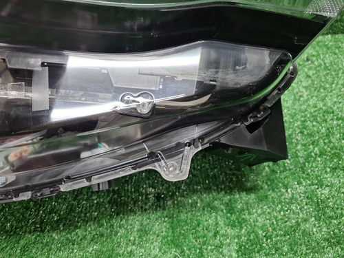 Фара правая Mazda CX-5 2 (2017-2021) LED