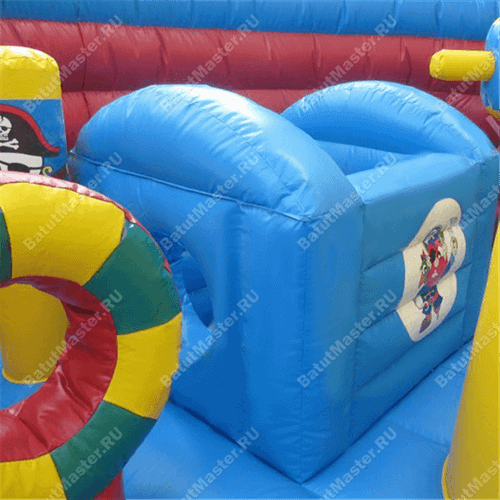 Большой надувной батут-горка "Корабль флибустьеров" 14*6*6 м