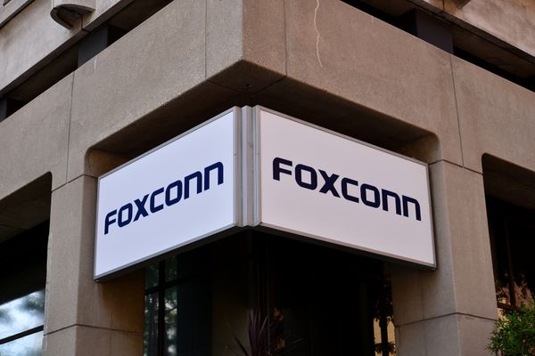 Foxconn будет выпускать электромобили
