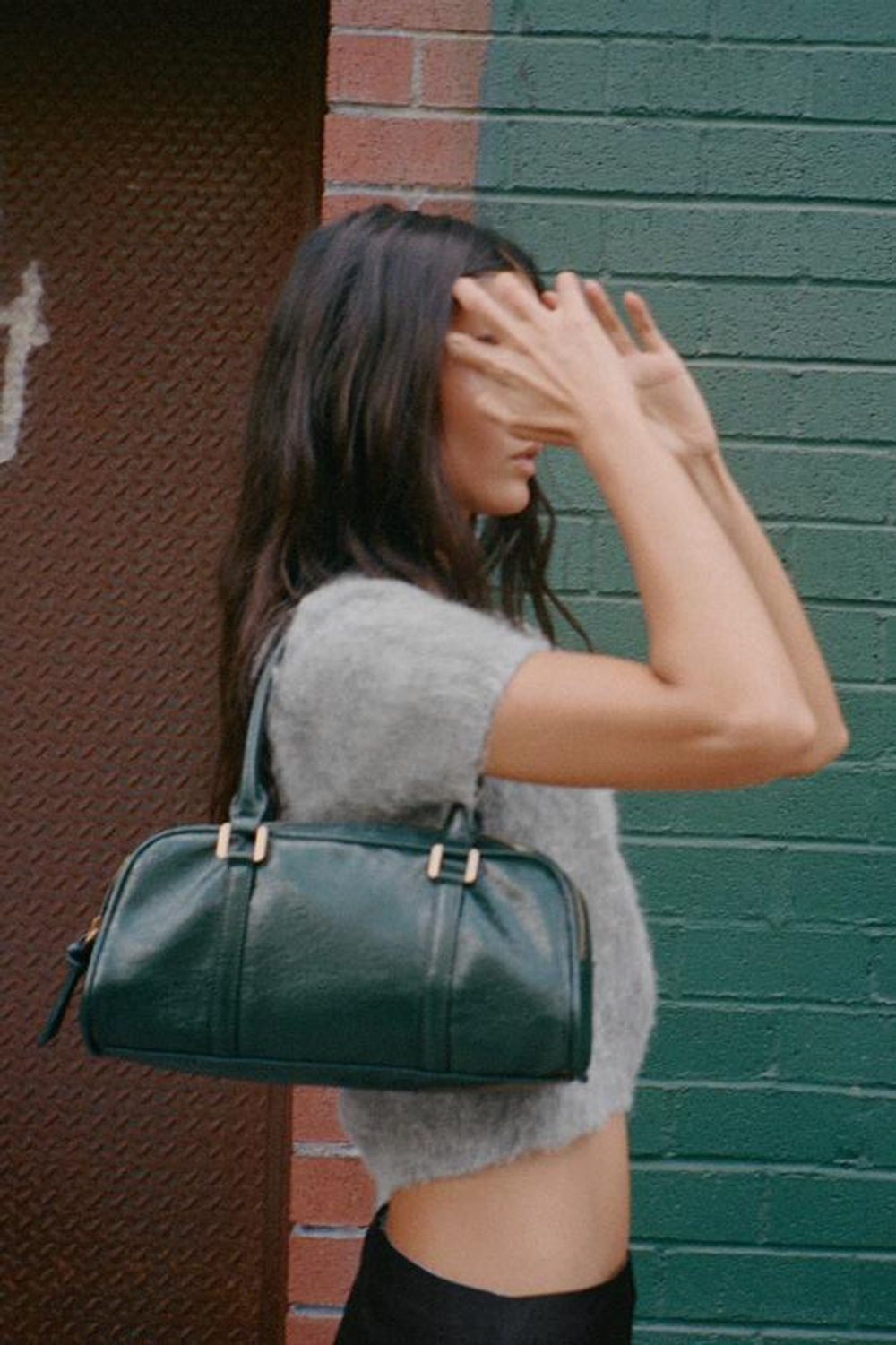 ZARA СУМКА-БОУЛИНГ С МОЛНИЯМИ, ЗЕЛЕНЫЙ