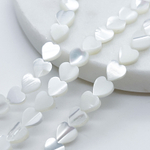 Перламутр Сердце, размер около 6,5*7 мм, цена за 14-15 шт (1/4 нити)