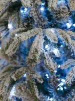 Заснеженная елка с гирляндой «Форесто» холодный свет (Литая+пвх) 240 см / 2,4 м