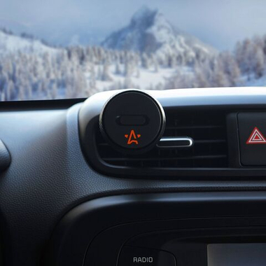 Держатель для телефона Airline автомобильный в дефлектор магнитный (AEAG006)