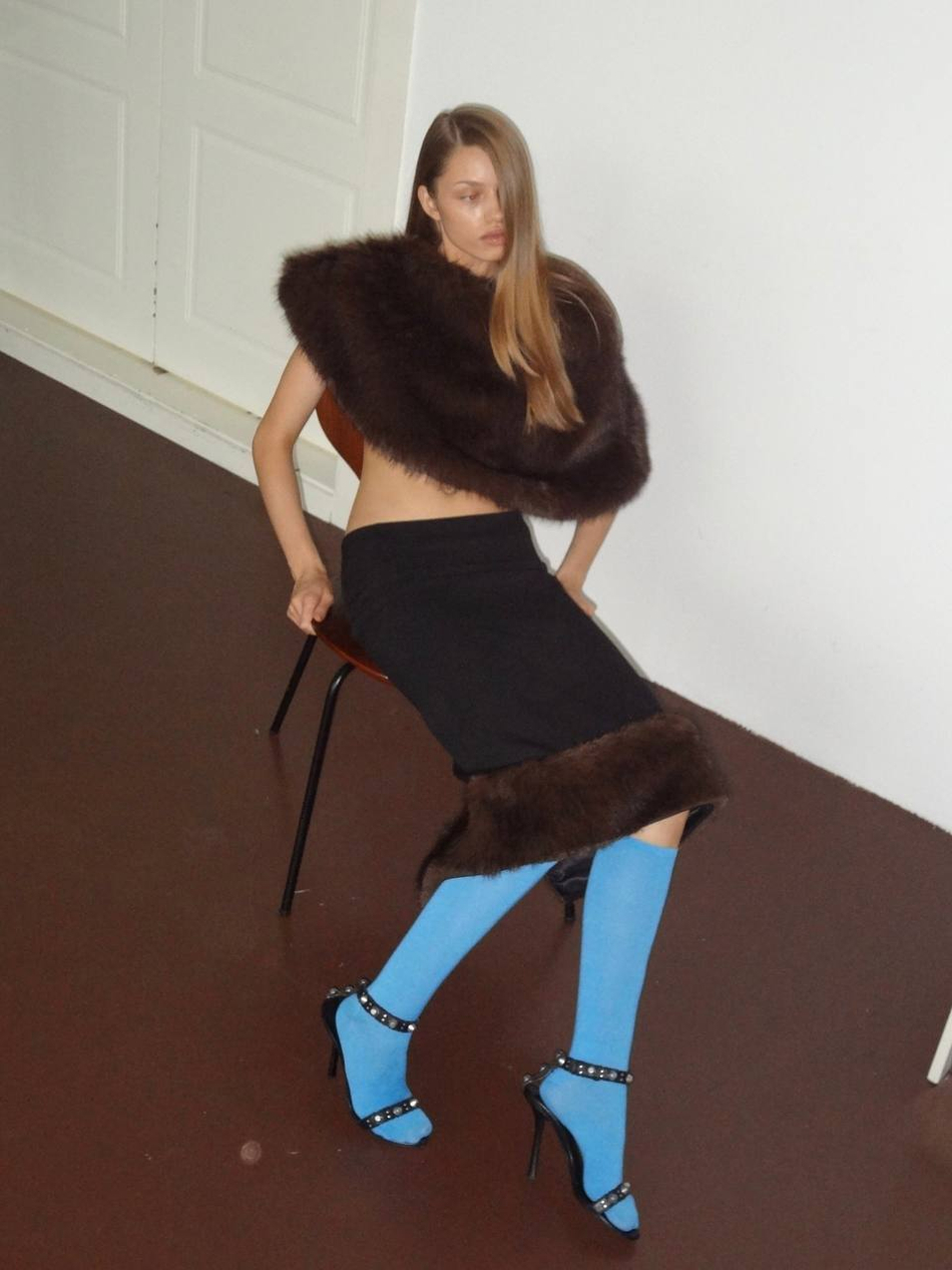 Асимметричная меховая накидка