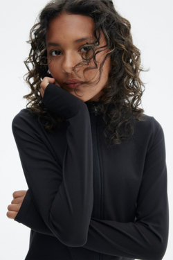 H&M Спортивная куртка SoftMove, черный