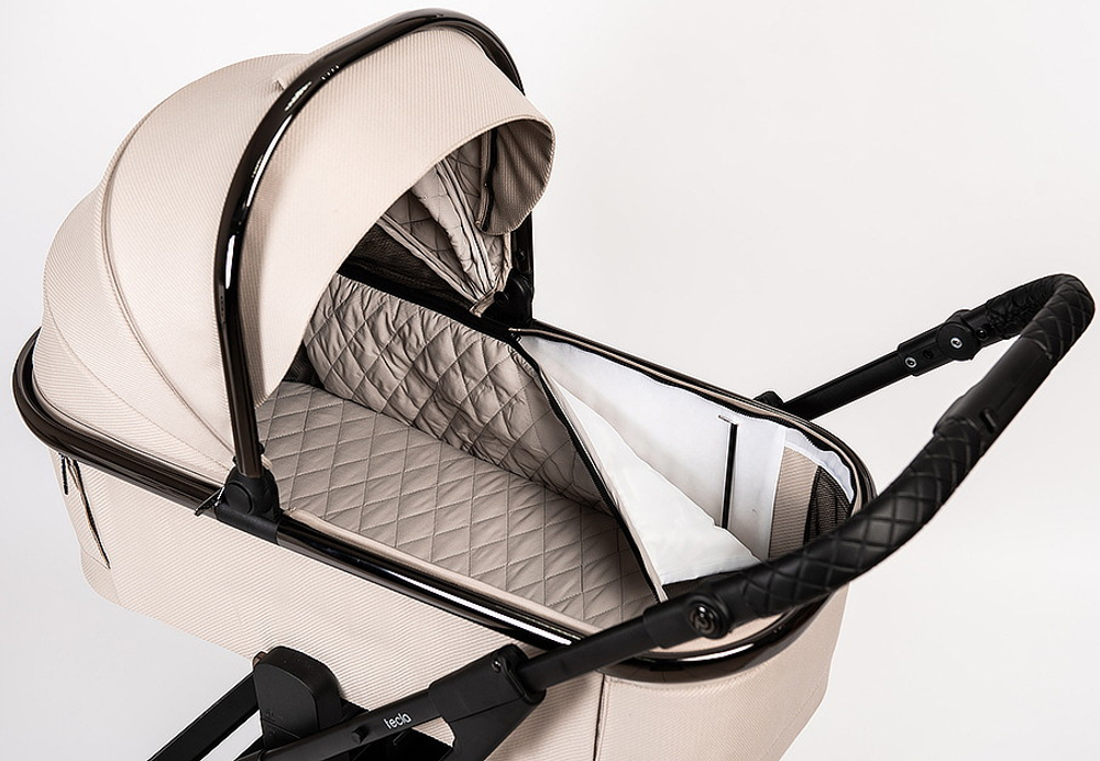 Детская коляска Peppy Tecla 3 в 1 с автокреслом Verona Beige Stone Chrome Edition Бежевый