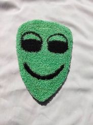 Dekorativ yadelli xalçası