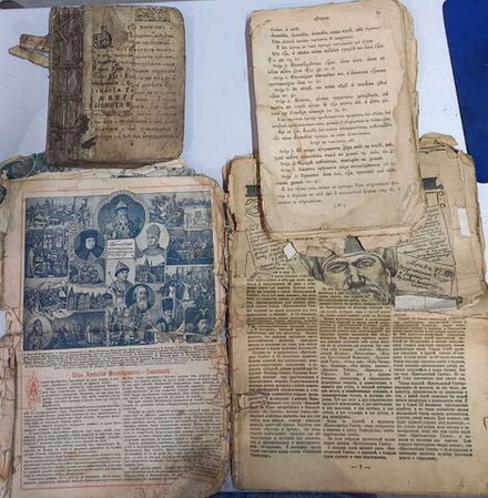 Антикварные книги и газеты 4 шт