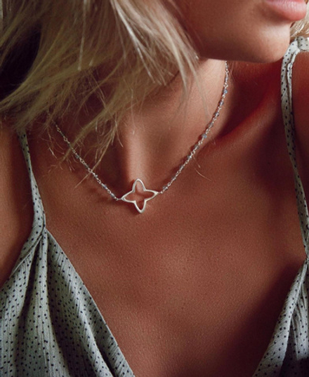 Колье «Клевер» с бусинами из лабрадорита