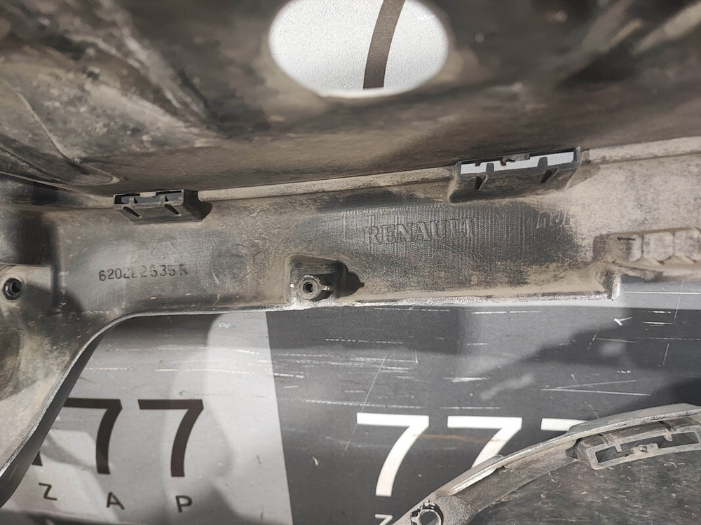 Бампер передний Renault Kaptur 16-20 Б/У Оригинал 620222535R