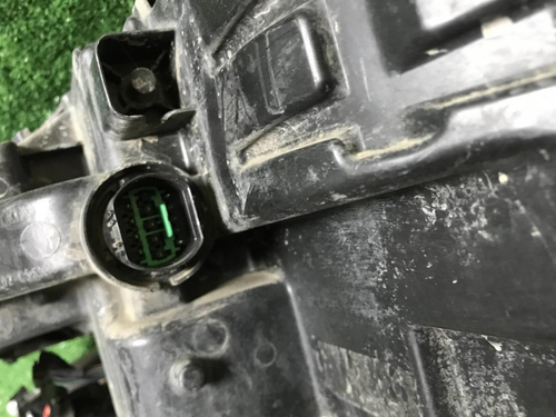 Битая Фара правая Kia Sorento 3 UM Prime 17-20 LED