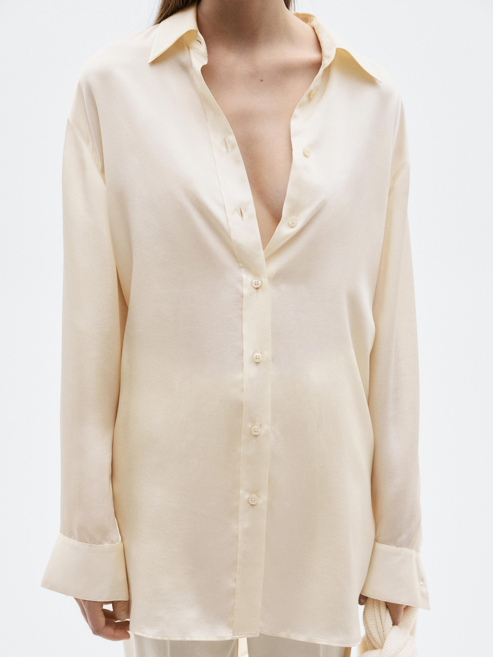 Massimo Dutti Свободная драпированная атласная рубашка, цвет шампанского