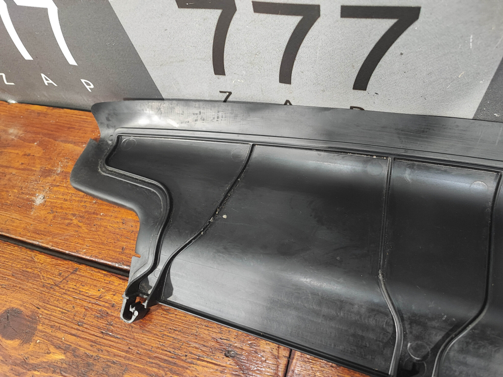 Дефлектор радиатора нижний Skoda Karoq 17-нв Б/У Оригинал 57A121295