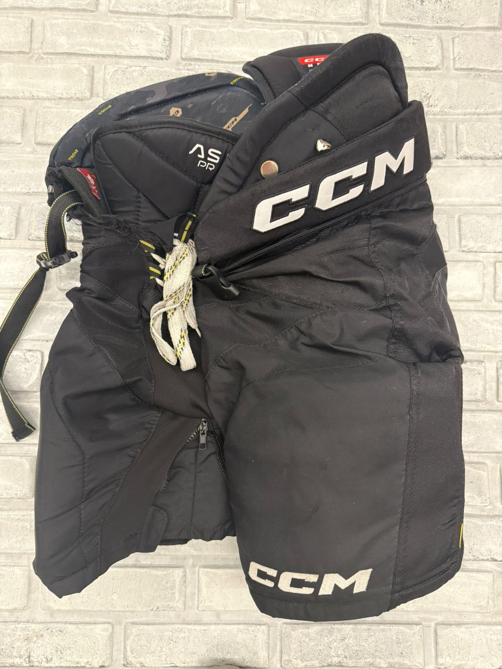 CCM tacks as v pro SR S