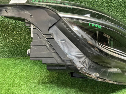 Фара правая Kia Seltos (2019-2022) LED